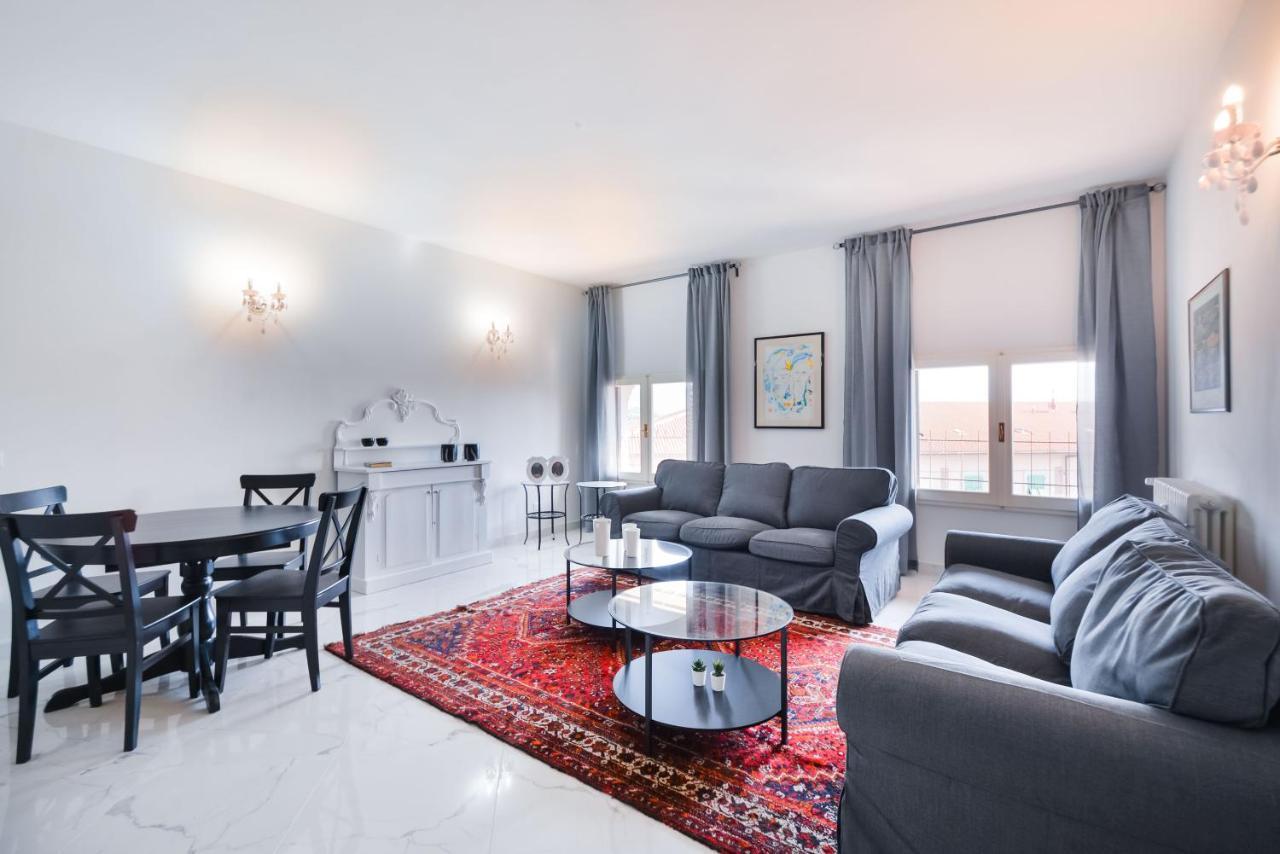 New Central Apartment & Rooms モンテカティーニ・テルメ エクステリア 写真
